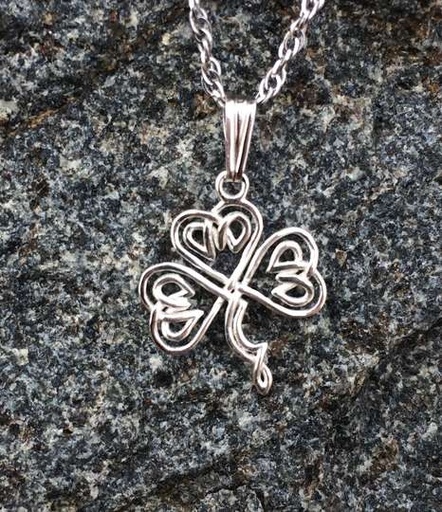 [SEAMp] Shamrock Knot Pendant